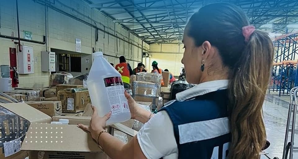 ARSA verificó decomiso de 40 galones de acetona pura por Aduanas Honduras en Puerto Cortés...